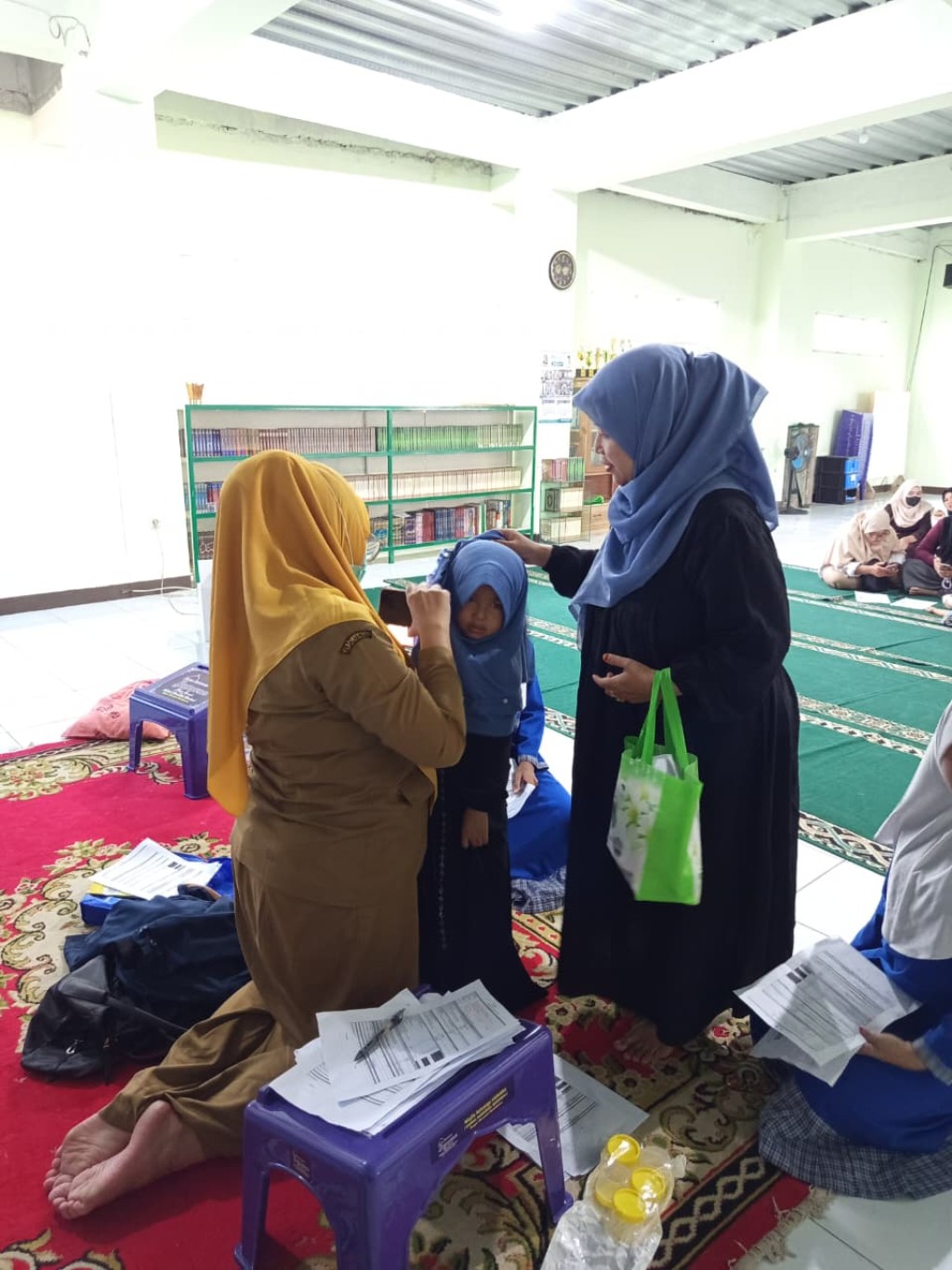 Puskesmas Sukaharja Laksanakan Pemeriksaan Kesehatan Santri TPQ Nurul Hidayah
